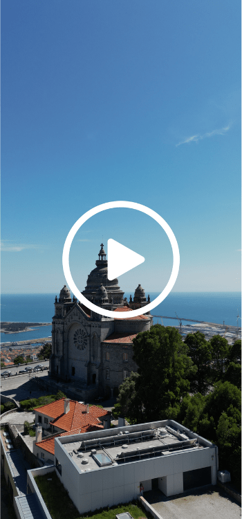 an instagram video about modo experto school surf in viana do castelo, portugal